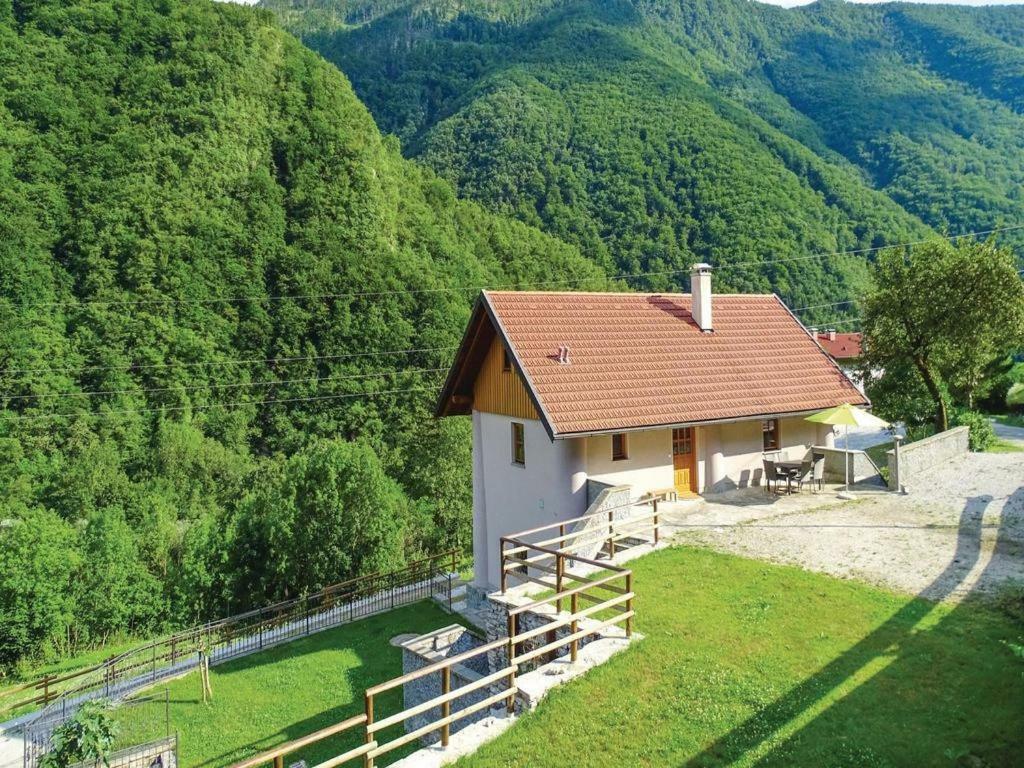 Pocitniska Hisa Pri Kustrcu Apartment Grahovo ob Baci Bagian luar foto